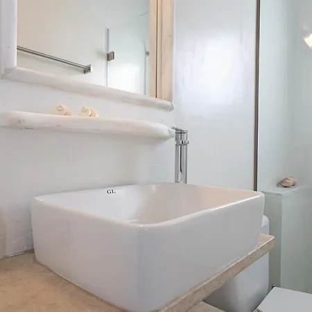 Pure White 1bd House With Amazing Sea Views In Apartment *