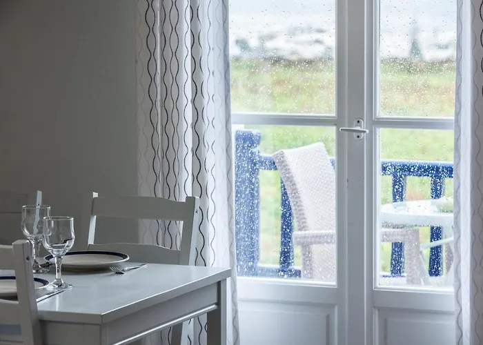 Pure White 1bd House With Amazing Sea Views In * Νάουσα