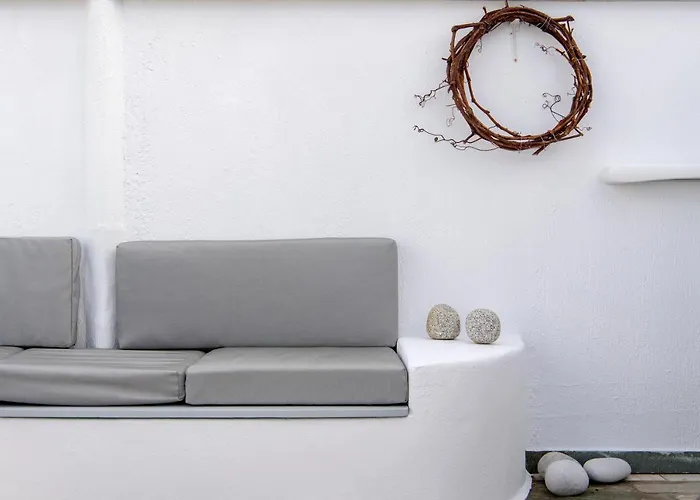 Pure White 1bd House With Amazing Sea Views In * Νάουσα