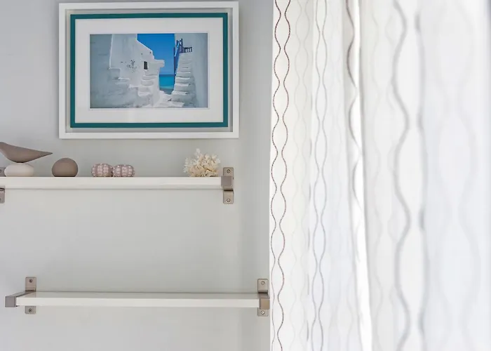 Pure White 1bd House With Amazing Sea Views In Νάουσα